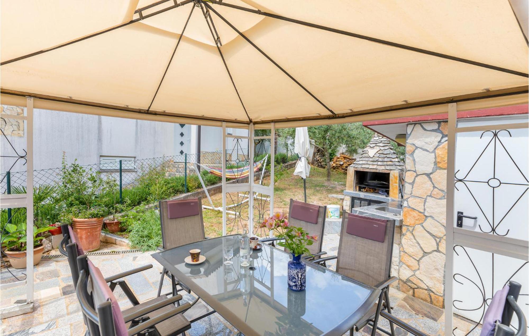 Beautiful Apartment In Barbariga With Kitchen ภายนอก รูปภาพ