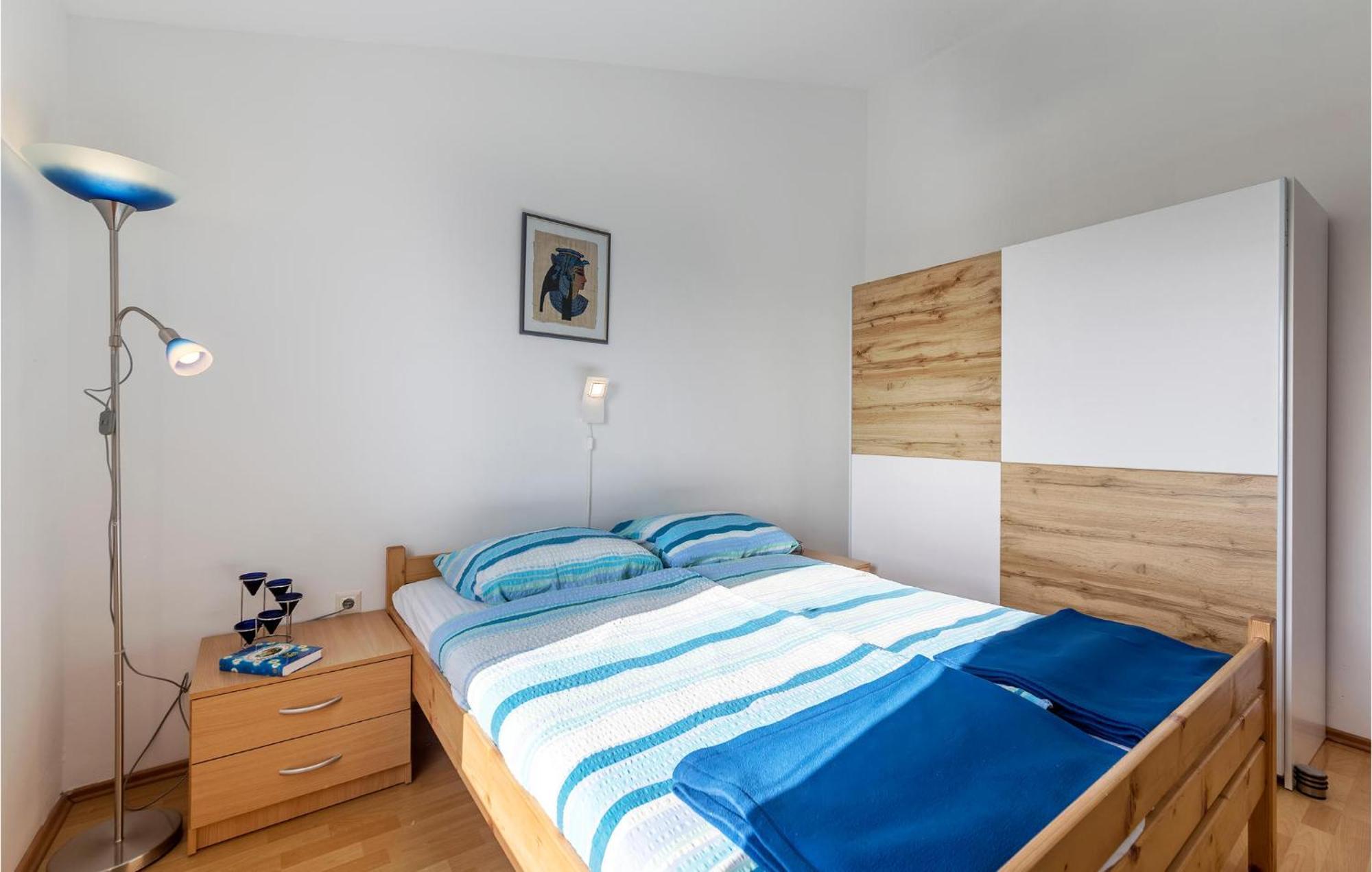 Beautiful Apartment In Barbariga With Kitchen ภายนอก รูปภาพ