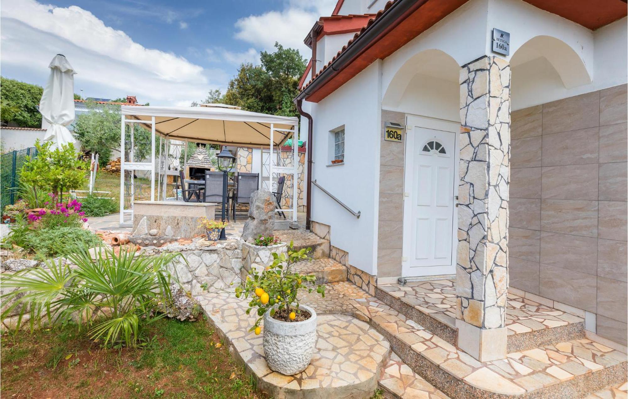 Beautiful Apartment In Barbariga With Kitchen ภายนอก รูปภาพ